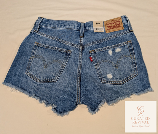 The Americana Edit – Levi’s 501 Cut-Off Shorts Size 28 - $54