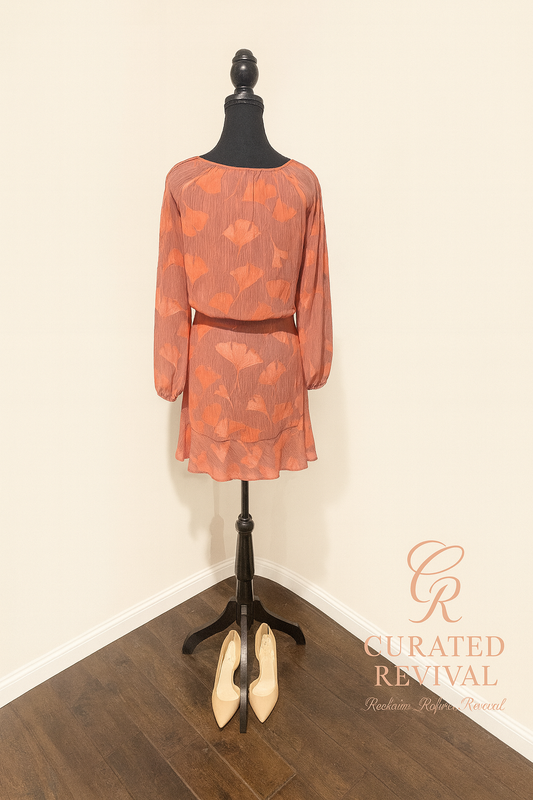 Halston Coral Abstract Print Long Sleeve Dress – Size Large $38 CAD – Only one available