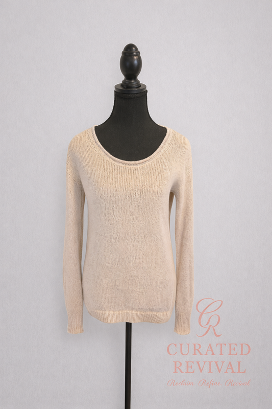 The Quiet Knit — Soft Structure