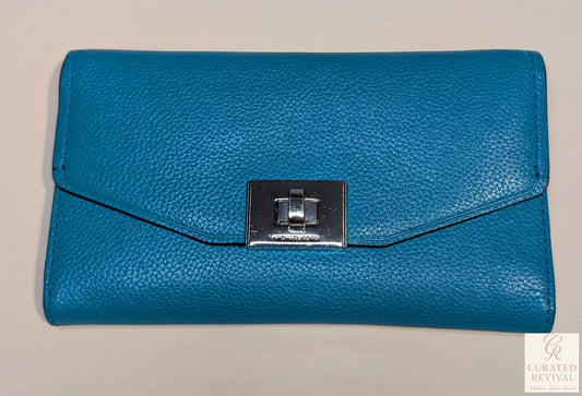 🩵 Michael Kors Pebbled Leather Wallet – Teal Blue