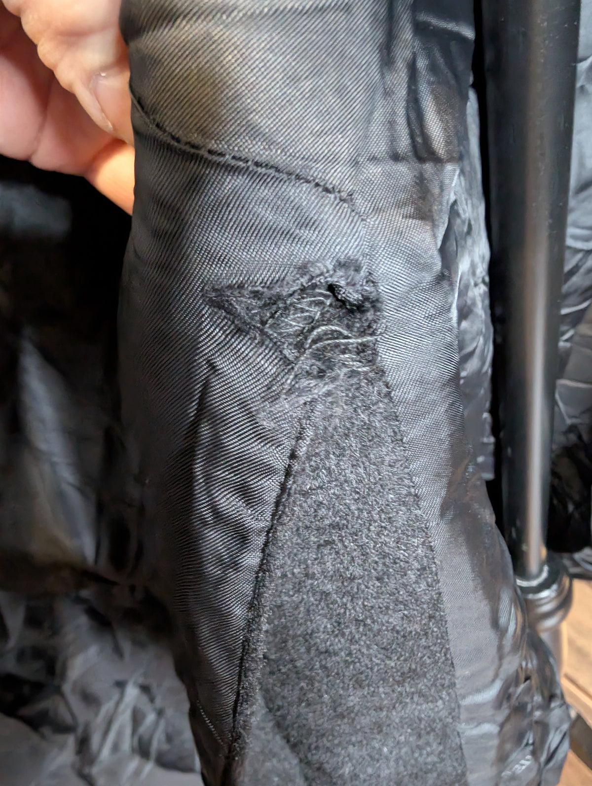 Louis Féraud Black Textured Wrap Coat – Size 6 - $98