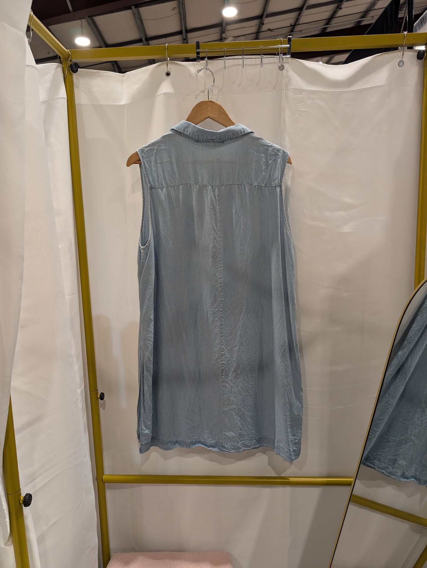 Hazel Button-Up Top — Women's Size XL