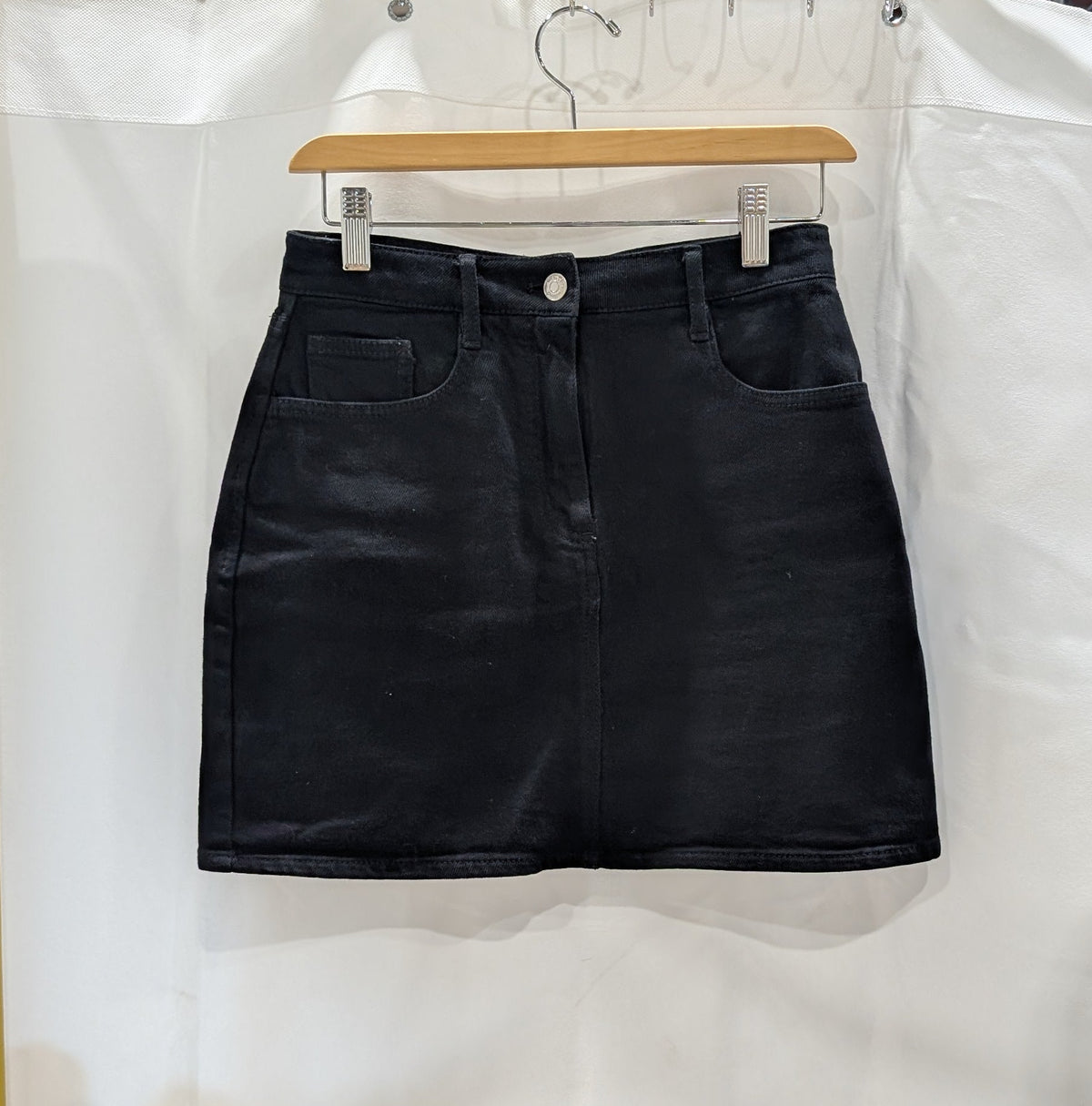 Aritzia Wilfred Free Denim Black Skirt — Women's Size 2